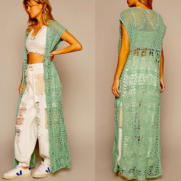 POL Sweaters - 907. 🛑POL LAST 1 below cost! Maxi Cardigan Duster Green Slit Crochet Sleeveless